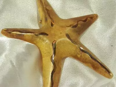 Very Cool Massive Brushed Gold Tone Vintage 1970's Pretty Star Fish Brooch 787S9 • $16.49