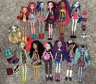 Monster High Lot • $120