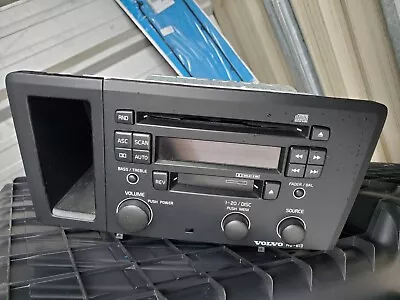 Radio Receiver Am-fm-cassette-cd Hu-613 Volvo V70 S60 01 02 03 04 05 • $30