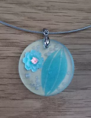 Mint Green Blue Flower & Leaf Disc Pendant. Silver Wire Choker Necklace. New! • £2.65