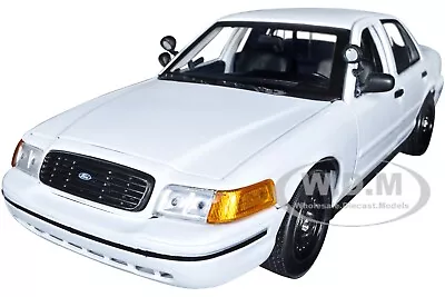 2001 Ford Crown Victoria Police Unmarked White Builder's Kit 1/18 Motormax 73517 • $44.99