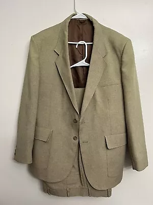 Vintage 70’s Beige Levi’s Action Suit Size 44R Pants 36x30. Nice Vintage Suit. • $38.47