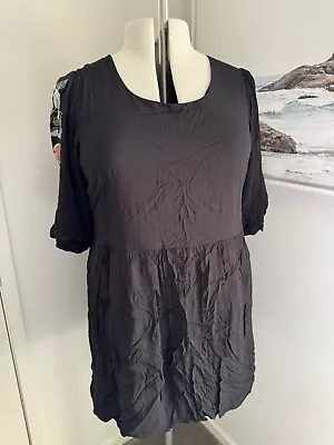 City Chic Embroidered Sleeve Dress Women’s Plus Size M (20) • $15