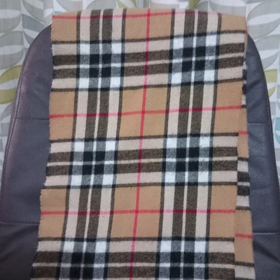£38 • Buy Burberry Scarf Golf Size Large. 