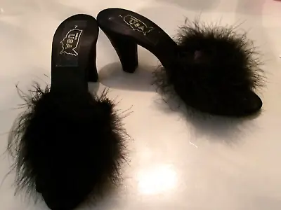 VINTAGE UNUSED 1960s BOUDOIR SLIPPERS MULES HEELS BLACK SATIN & MARABOU FEATHERS • $59