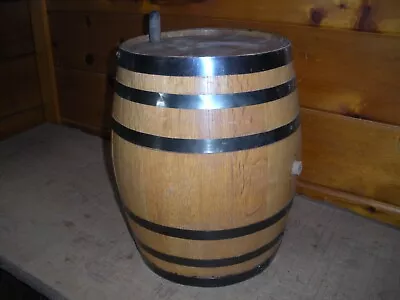 Vintage Wooden 1/4 Sawn Oak Wine Whiskey Barrel Or Black Powder Keg  / Solid • $85