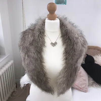 H&M Faux Fur Glamorous Stole Collar Scarf Beige Mix One Size • £4