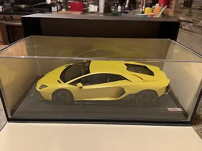 MR 1/18 Lamborghini Aventador Ultimae Yellow • $450