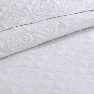 BRIGHT WHITE XXL 3p King / Cal BEDSPREAD SET : COTTAGE MEDALLION MATELASSE QUILT • $89.45