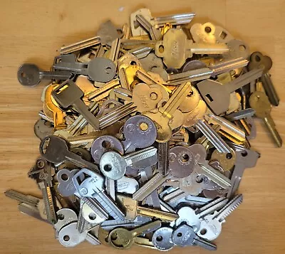 Lot Of 200 Vintage Key Blanks Automotive & More Wholesale Dealer NOS NORS Parts • $39.50