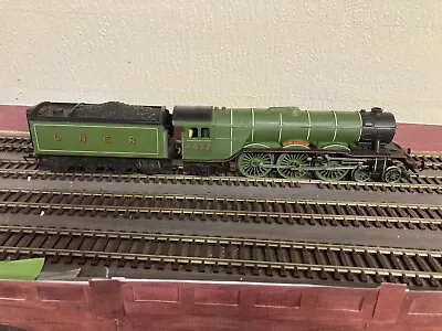 Triang Hornby A3 4-6-2 'Flying Scotsman' And Tender - Loco Driven Runs Well • £9.99