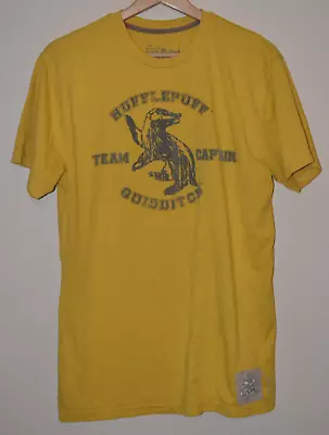 Mens Harry Potter Warner Bros Studio Tour Hufflepuff Team Captain T-Shirt Medium • £16