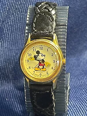 Vintage Classic Disney Mickey Mouse Gold Tone Watch Lorus V515 New Blk Band Batt • $18.95