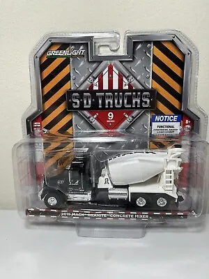 Greenlight 2019 Mack Granite Cement Mixer • $39.99