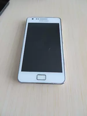 Samsung Galaxy S2 Android Mobile Phone 8 GB White UK  With Original Box • £7.50