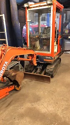 Kubota Excavator Mini Digger • £5000