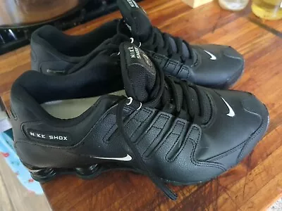 RARE Nike Shox NZ Triple Black Mens Running Shoes Leather 501524-091 Size 9 • $77