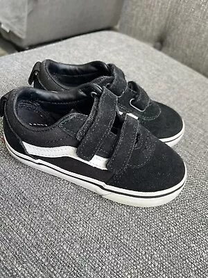 Kids Vans Size 9 Infant  • £4