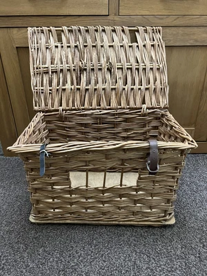 £12.50 • Buy Vintage Wicker Cat Carrier / Travel Box (collection Only-see Description)
