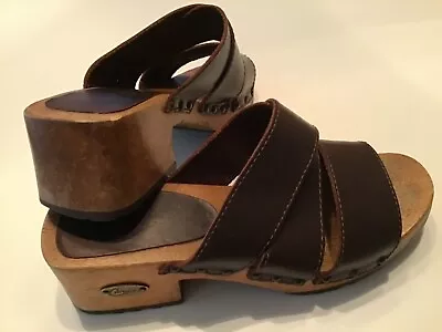 1990's Candies Sz 7.5 Brown Leather  & Wooden Rivited Sandals In Good Condition  • $65