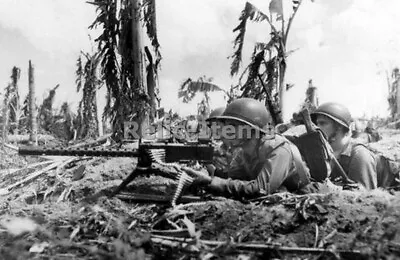 WW2 Picture Photo US Soldiers With Machine Gun Browning M1919 0242 • $5.90