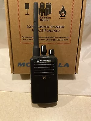 Motorola Mag One Q5 UHF 16 Channel Two Way Business Radio • $50