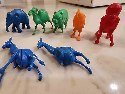 Lot Of 10 Vintage Zoo Cereal Premium Toys R&L Nabisco Quaker GM Submarines • $13.99