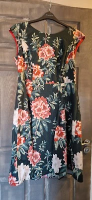 £40 • Buy Laura Ashley Tea Dress Size 18