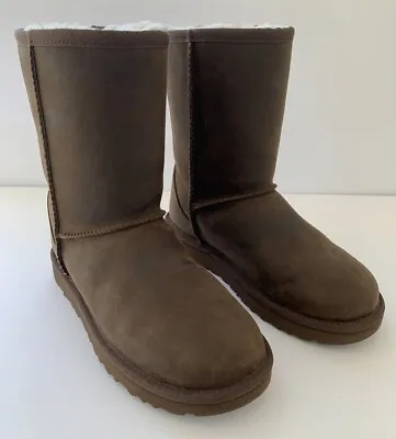 UGG  Australia  Classic  Short  Oil Leather  Brownstone  Women’s  Size 6 • $45