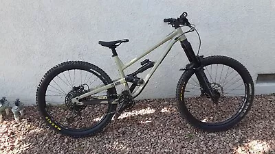 2022 Commencal Clash Sand Medium WITH UPGRADES • $2699