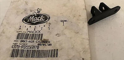 Genuine Mack Air Cylinder Bracket 4379-rd556870 New Oem  • $12.99