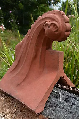 £64.99 • Buy Decorative Roof Finial 90° Angled Stone Ridge Tile Copy Of Victorian Wave Shape