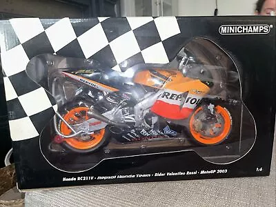 Honda Rc211v Repsol Valentino Rossi Motogp 2003- Minichamps 1/6 • £459.99