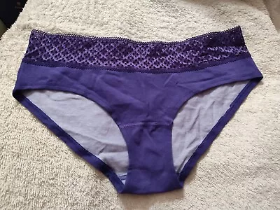 Victoria's Secret Hiphugger M Purple Crochet Lace W/B VS Logo NWT • $14.20