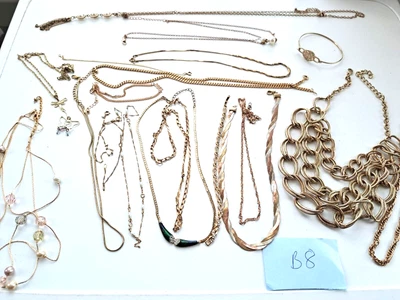 £8 • Buy Mixed Job Lot  Vintage Modern Gold   Tone   Jewellery,lot B8