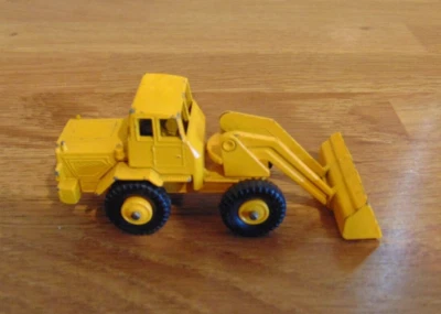£5 • Buy VINTAGE MATCHBOX LESNEY No 69 YELLOW TRACTOR SHOVEL