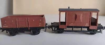 Hornby Dublo Model Railway Wagons Brake Van And Mineral Wagon • £6.50