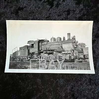 SOO Line #2325 Vintage B&W Neenah Wisconsin 1951 Railroad Photo #PH10 • $5.99