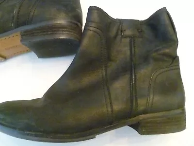 Vince Camuto Womans Leather Ankle Boots Black 8 1/2 M Pull On • $10