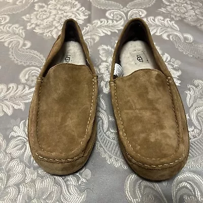 Ugg Mens Slippers Size 11 Alder Moccasin Slip On Sheepskin Chestnut Tan -MINT!!! • $29.99