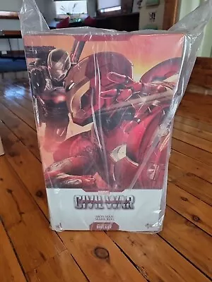 Hot Toys Ironman 1/6 • $500