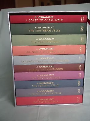 The Complete Pictorial Guides Readers' Edition By Alfred Wainwright • £40
