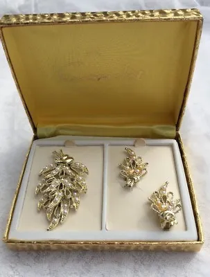 Vintage CAMELOT EARRING & Articulated Pin ORIGINAL BOX Pearls Silvertone Setting • $9.60