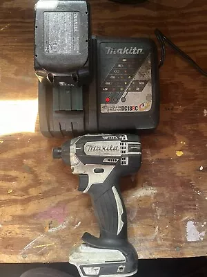 Makita 18V XDT11 Cordless 1/4  Impact Driver Lot With Charger And 3.0a/h Battery • $55