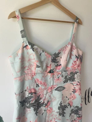 $14.95 • Buy Forever New Structured Floral Mini Dress Ruffle Hem Splice Midsection Size 14-16