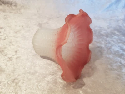 £12.99 • Buy Vintage Glass Lamp / Light Shade  Fluted Bell Shape / Frosted With  Pink Edging