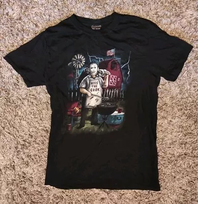 Texas Chainsaw Massacre Leatherface Kiss The Cook Shirt Medium • £10
