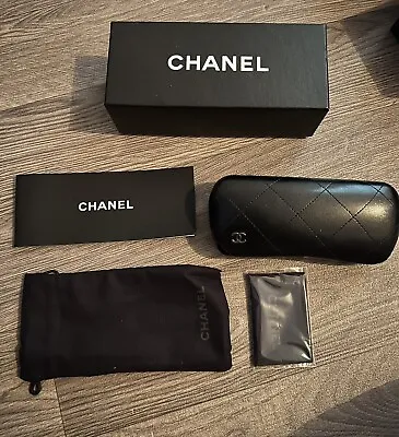 Chanel Black Quilted Clam Shell Glasses Case • £26