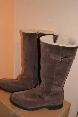 Brown Suede Zip Up The Side UGG Boot With Shearling Inside - Excellent Condition • $40