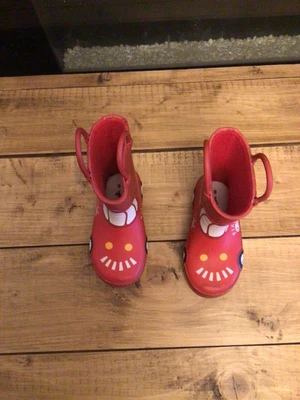 £5 • Buy Baby Boy Girl Fire Engine Wellies Wellys Wellington Boots Size 5